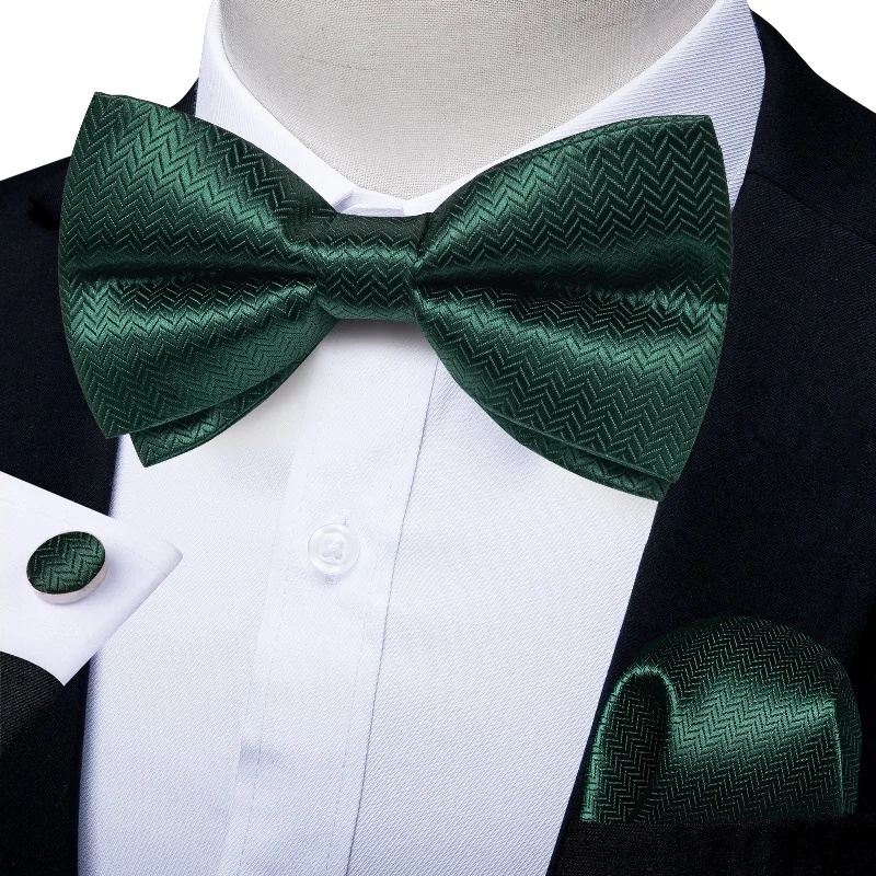 Fashion Green Striped Men's Pre-tied Bowtie Pocket Square Cufflinks Set